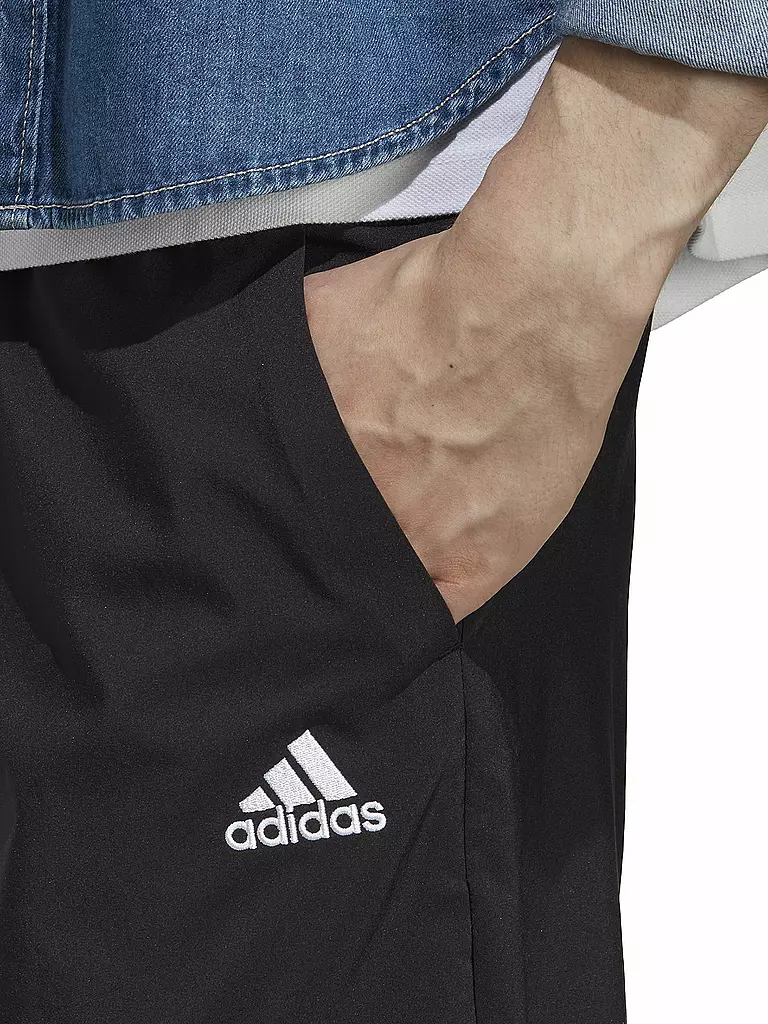 ADIDAS | Herren Short AEROREADY Essentials Chelsea Small Logo  | schwarz