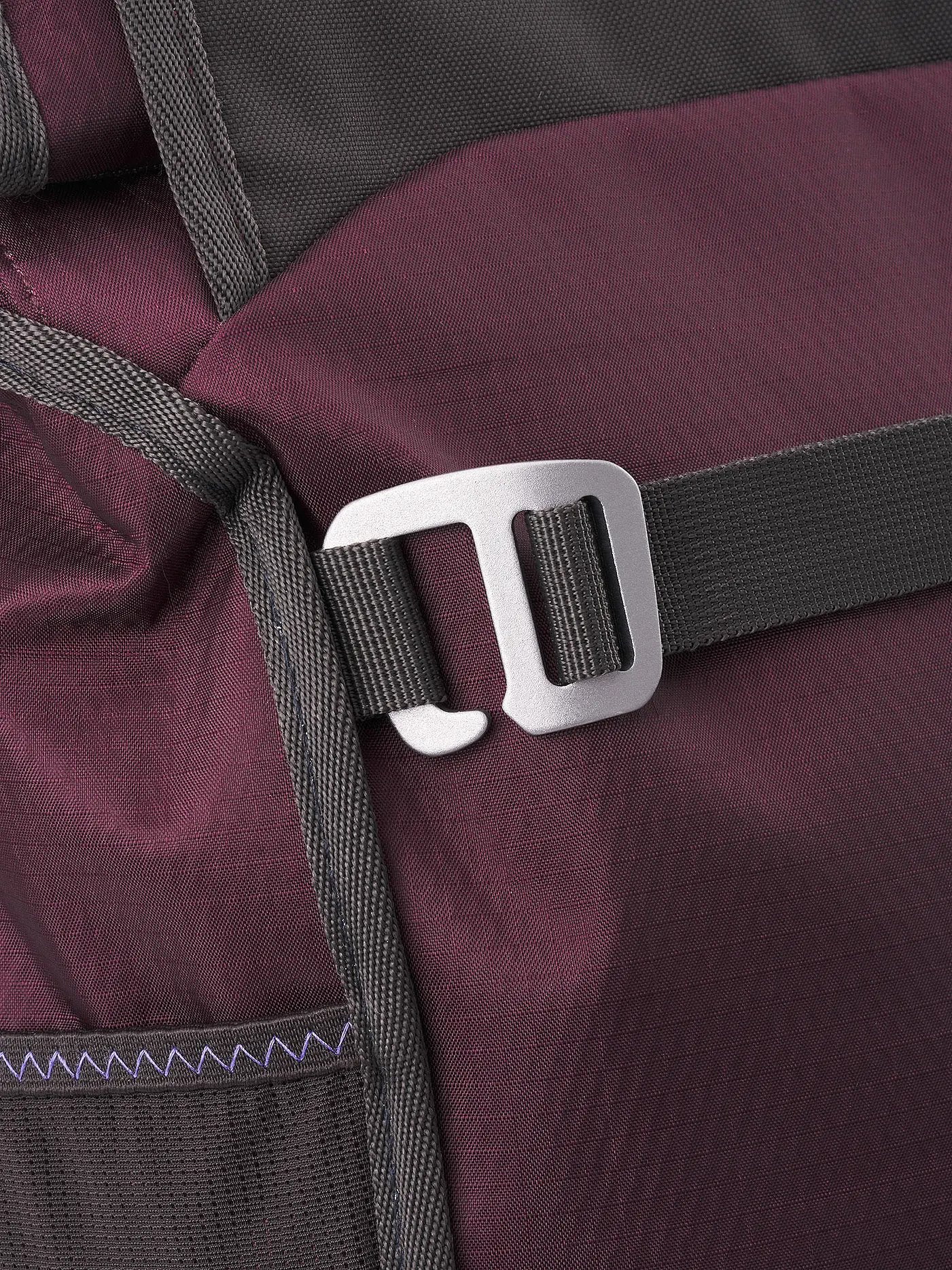 AEVOR | Rucksack Trip Pack 26L | dunkelrot