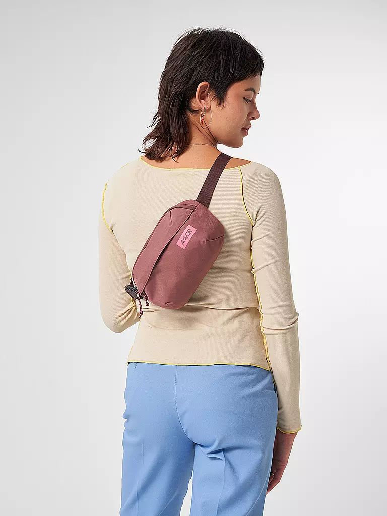 AEVOR | Umhängetasche Hipbag Ease 2L | rosa