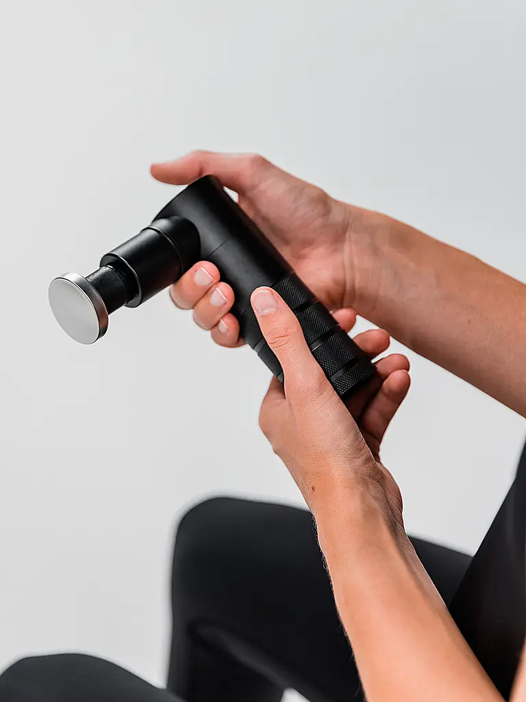 BLACKROLL | Massagepistole Fascia Gun |