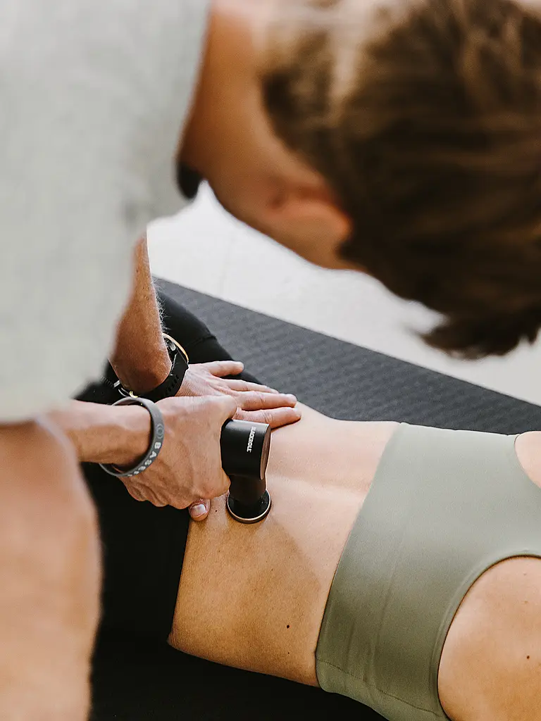 BLACKROLL | Massagepistole Fascia Gun |