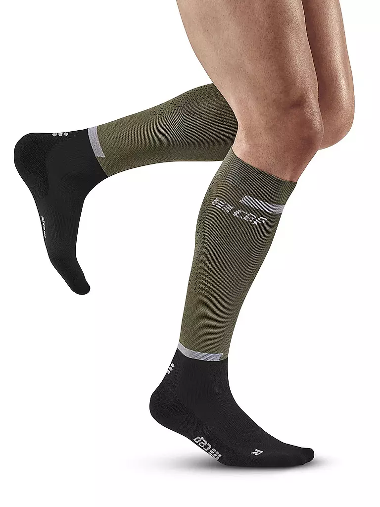 CEP | Herren Kompressionsstutzen The Run | olive