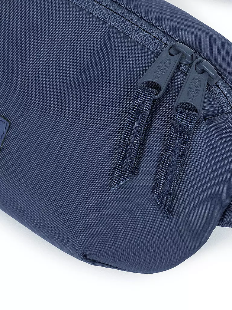 EASTPAK | Bauchtasche CNNCT F Waist 2L | blau