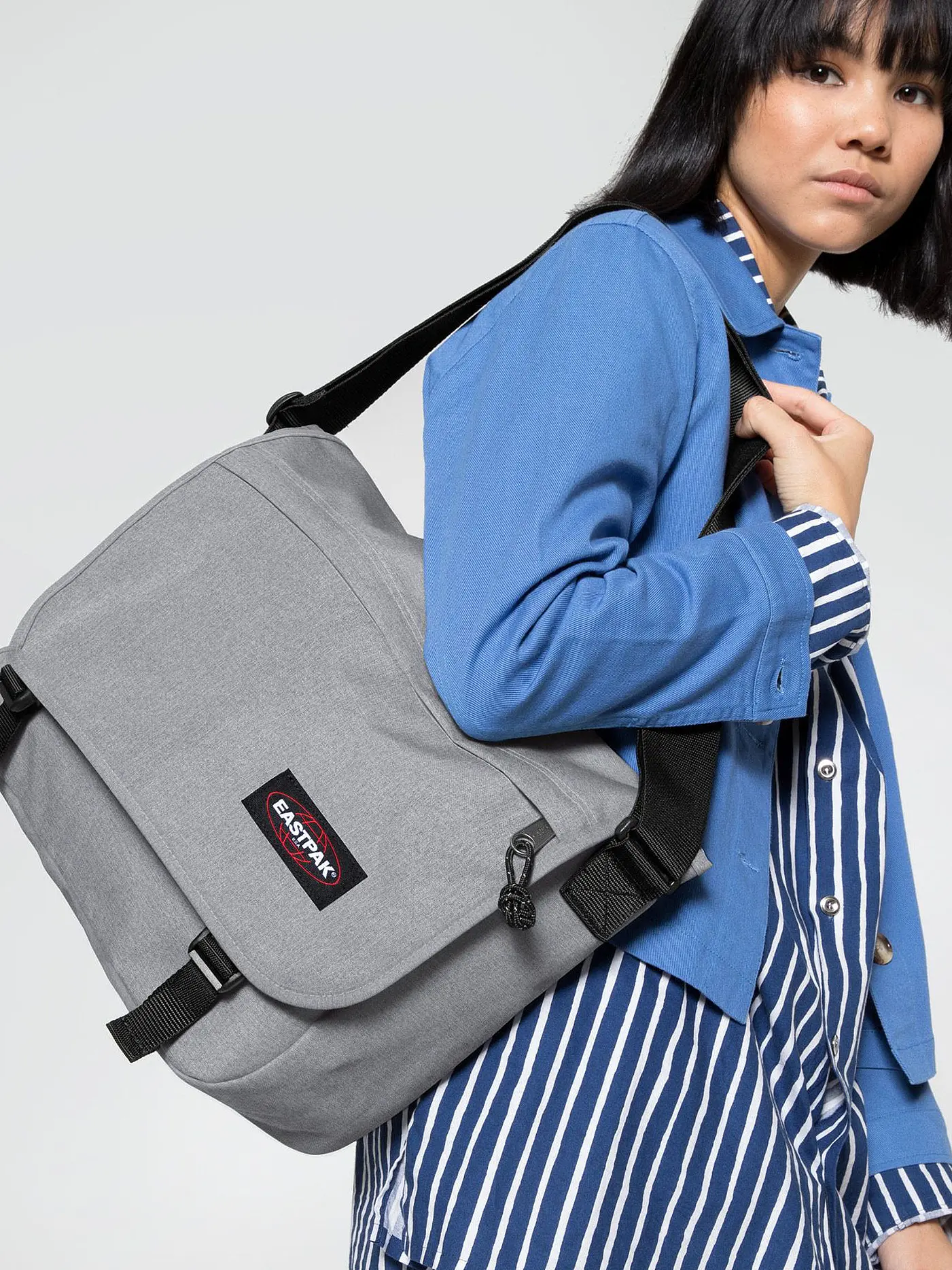 EASTPAK | Laptoptasche Delegate | hellgrau