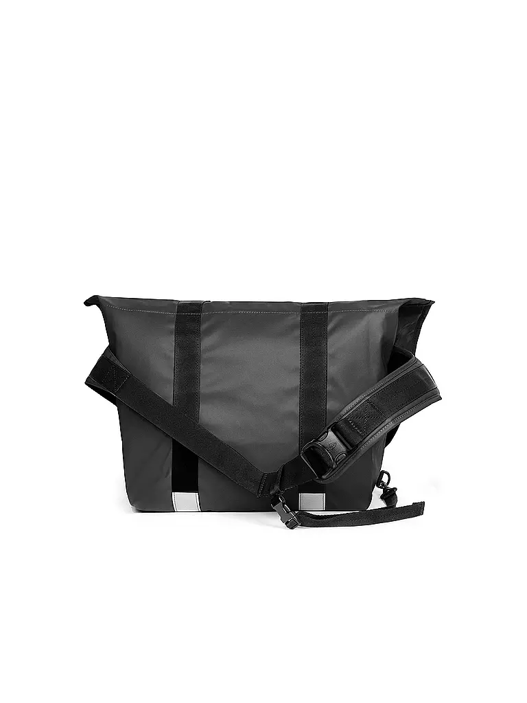 EASTPAK | Umhängetasche Messer Bike 15L | schwarz