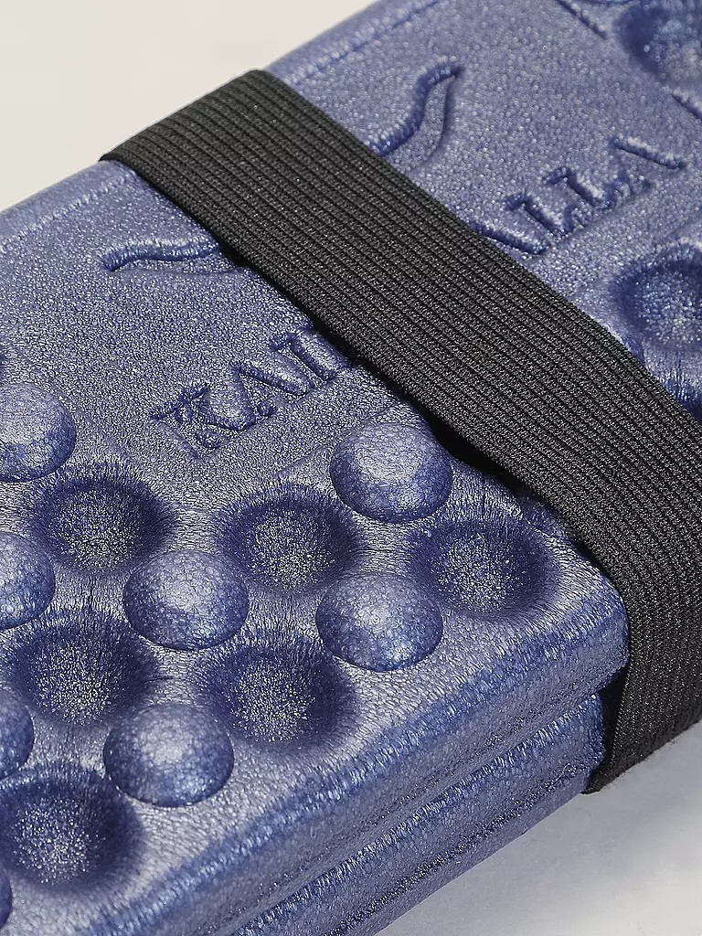 KAIKKIALLA | Sitzkissen Kalmo Cushion | dunkelblau