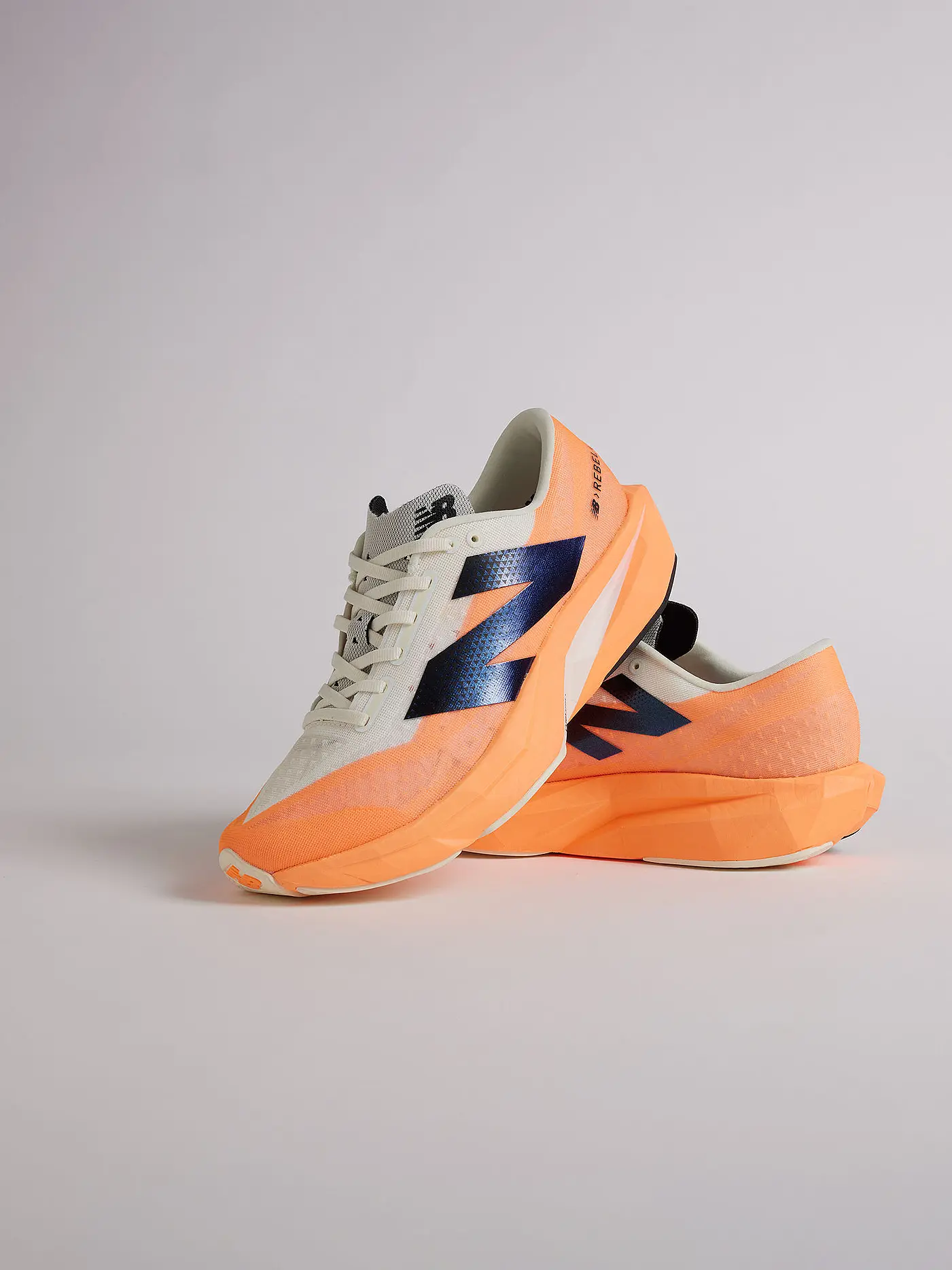 NEW BALANCE | Herren Wettkampfschuhe FuelCell Rebel v4 | orange