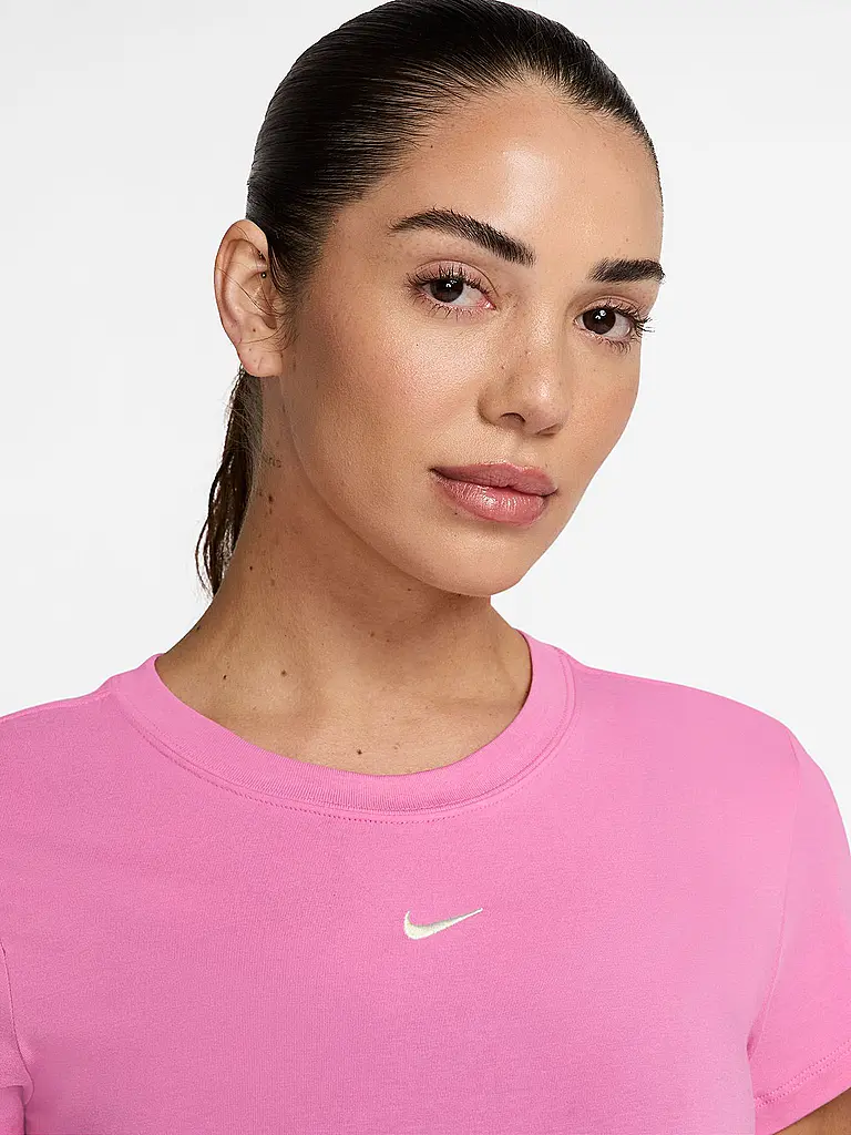 NIKE | Damen T-Shirt Sportswear Chill Knit | Beere