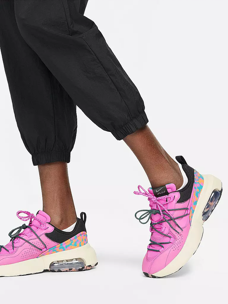 NIKE | Damen Trainingshose Sportswear Essential | schwarz