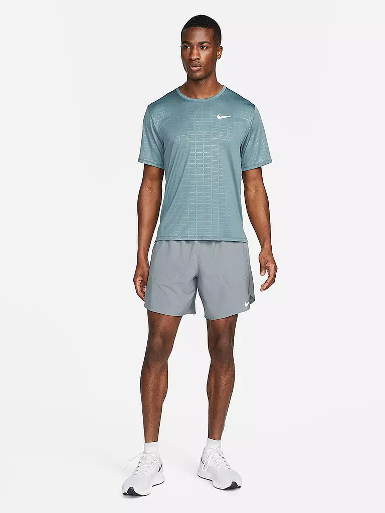 NIKE | Herren 2in1 Laufshort Dri-FIT Stride 7" | grau