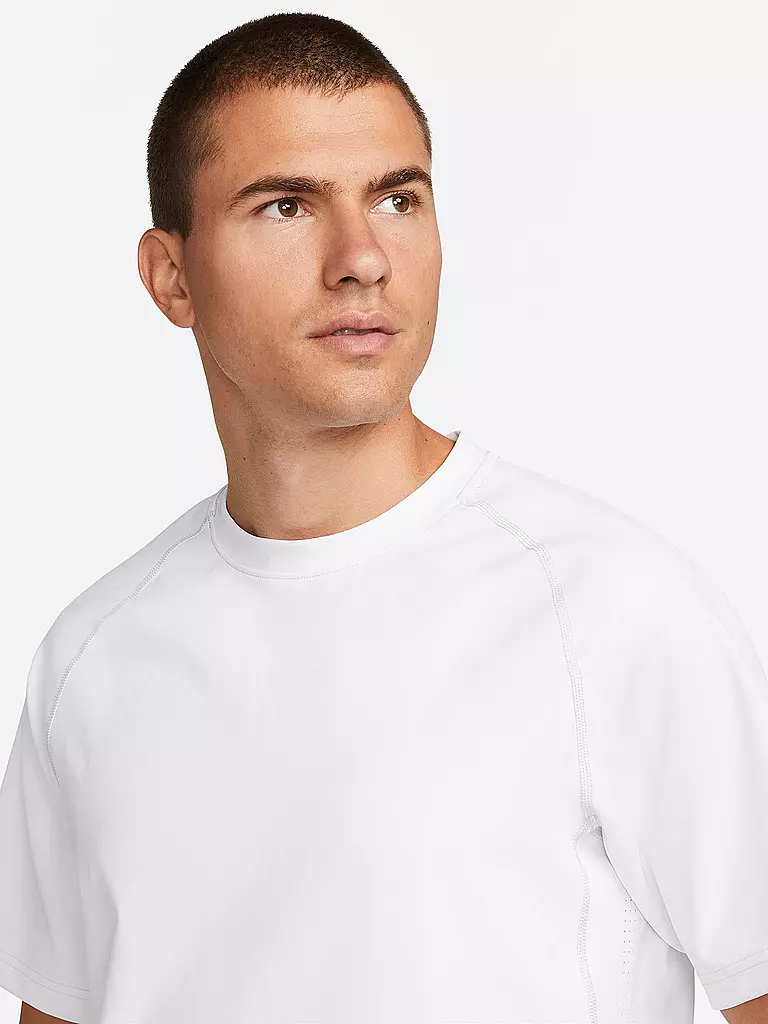 NIKE | Herren Fitnessshirt Dri-FIT ADV A.P.S. | weiss