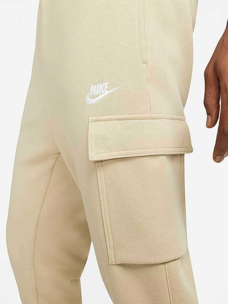 NIKE | Herren Jogginghose  Sportswear Club Fleece Cargo | beige