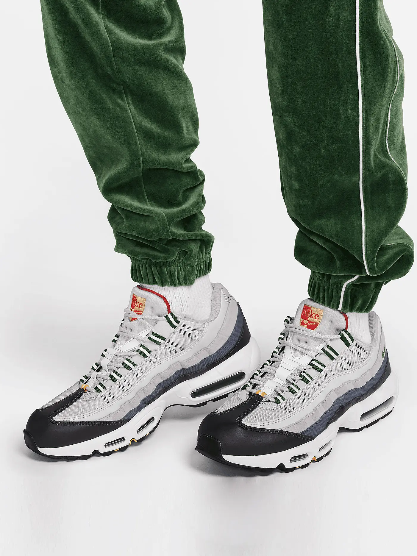 NIKE | Herren Jogginghose Club | dunkelgrün