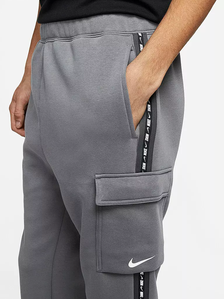 NIKE | Herren Jogginghose Repeat Sportswear | grau