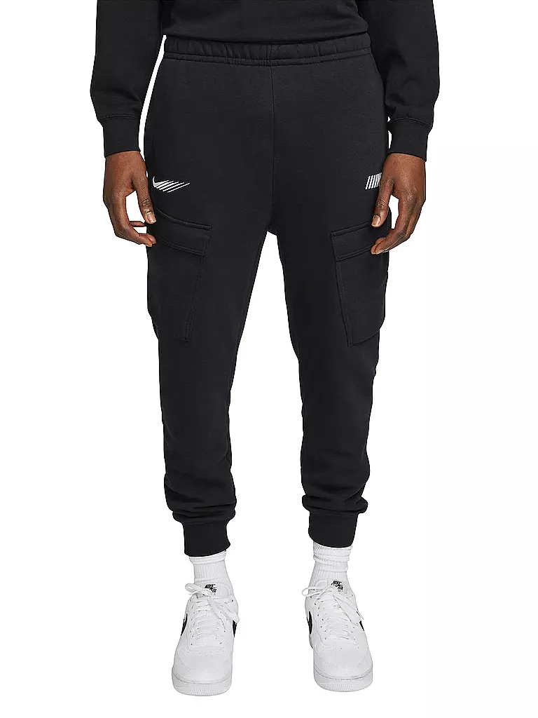 NIKE | Herren Jogginghose Sportswear Standard Issue | schwarz