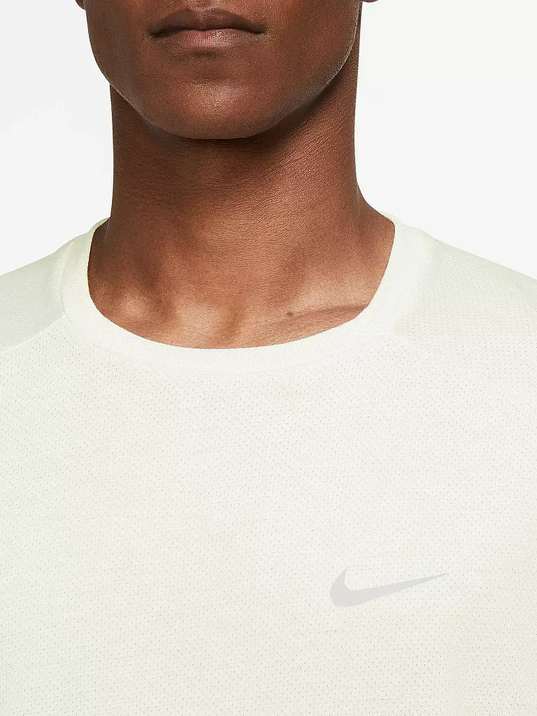 NIKE | Herren Laufshirt Dri-FIT Run Division Rise 365 | beige