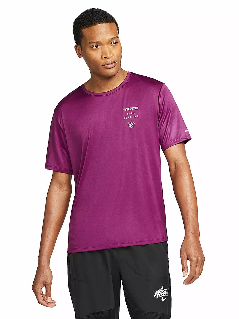 NIKE | Herren Laufshirt Dri-FIT UV Run Division Miler Graphic | rot