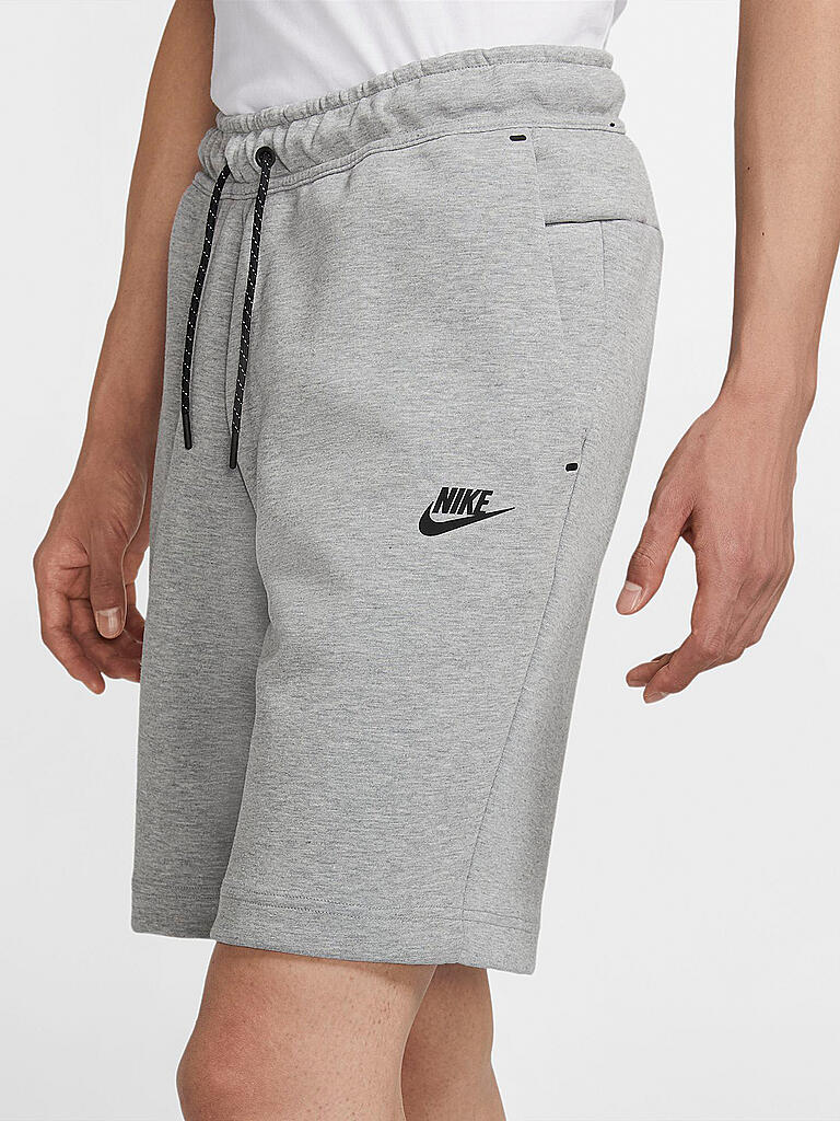 NIKE | Herren Short Sportswear Tech Fleece | grau