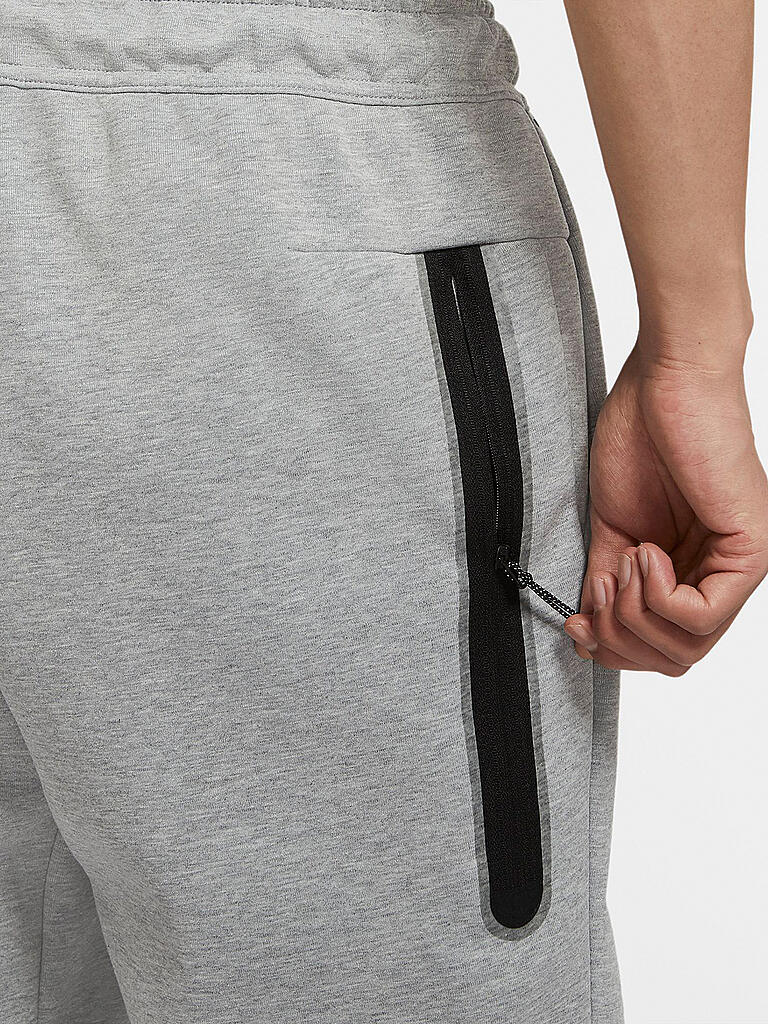 NIKE | Herren Short Sportswear Tech Fleece | grau