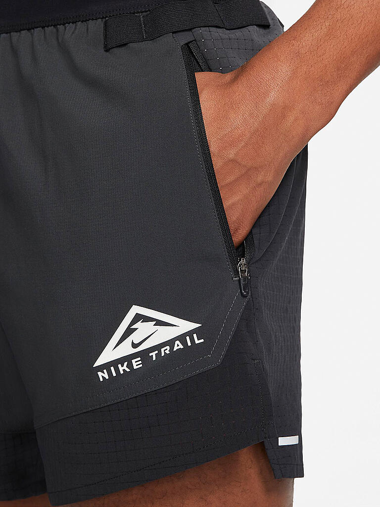 NIKE | Herren Trail Laufshort Dri-FIT Flex Stride | schwarz
