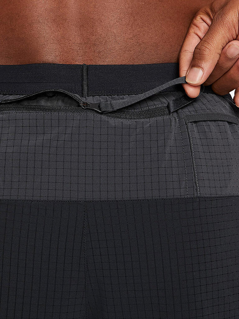 NIKE | Herren Trail Laufshort Dri-FIT Flex Stride | schwarz