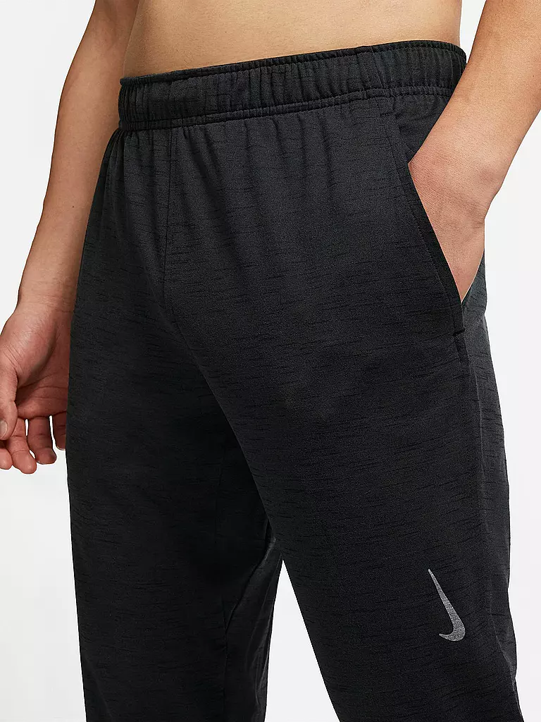 NIKE | Herren Yoga Hose Dri-FIT | schwarz