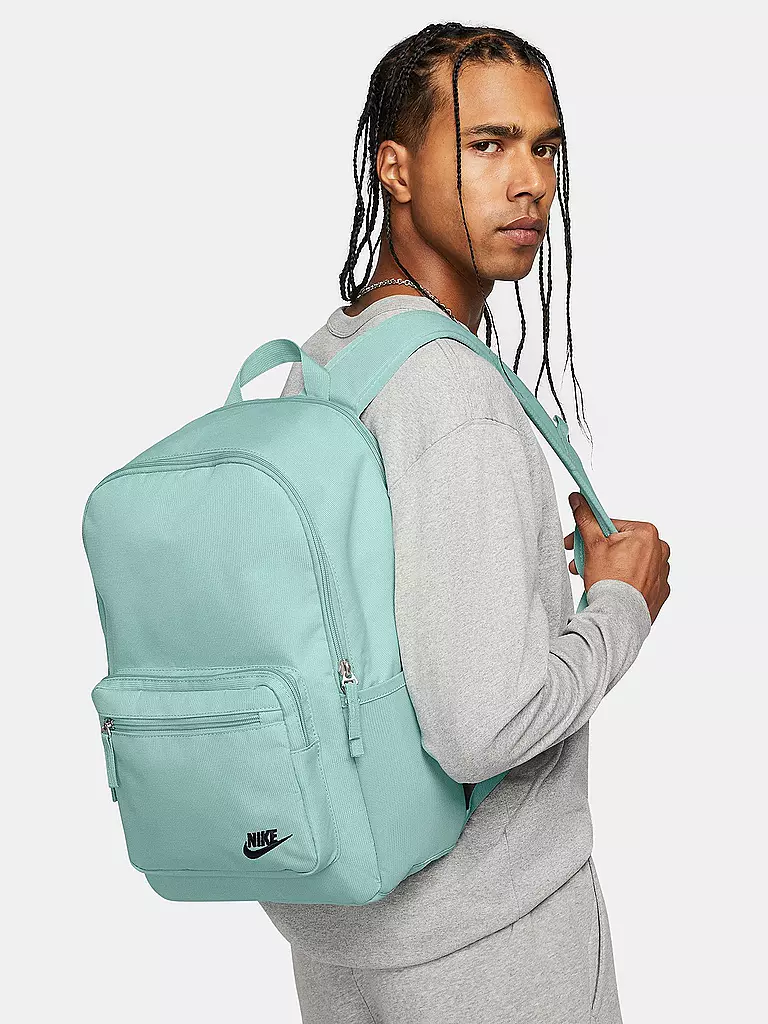 NIKE | Rucksack Heritage 23L | grün