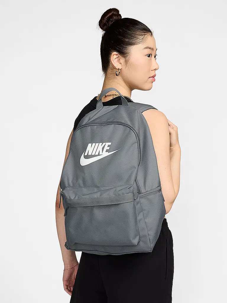 NIKE | Rucksack Heritage | Grau