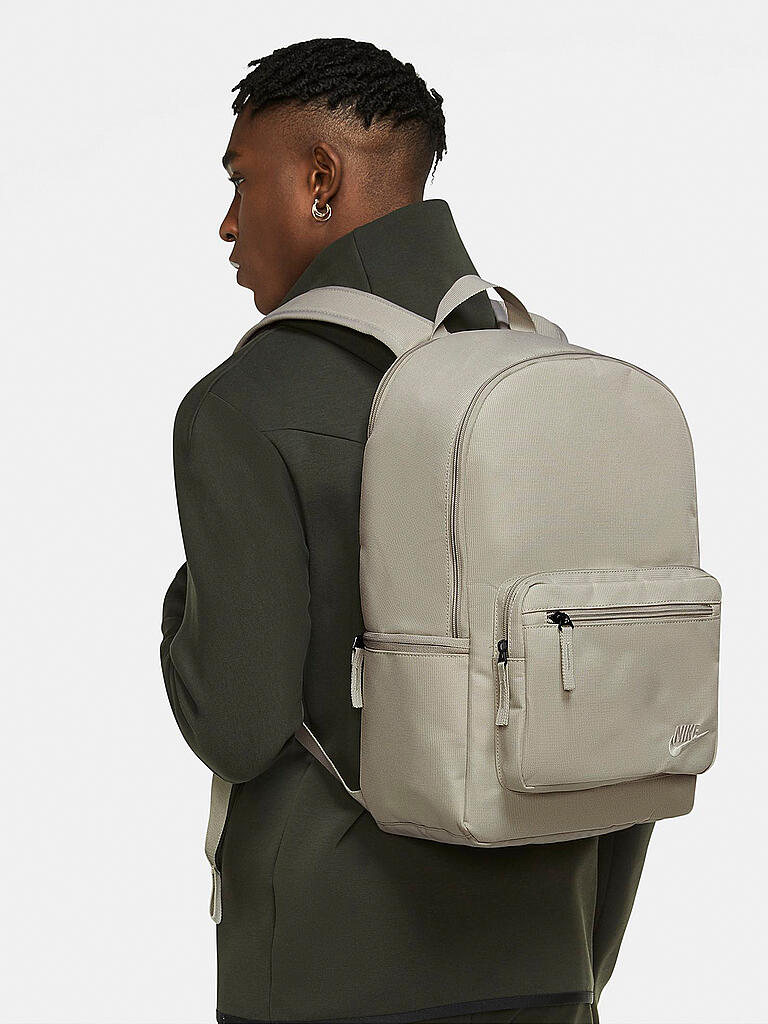 NIKE | Rucksack Heritage | beige