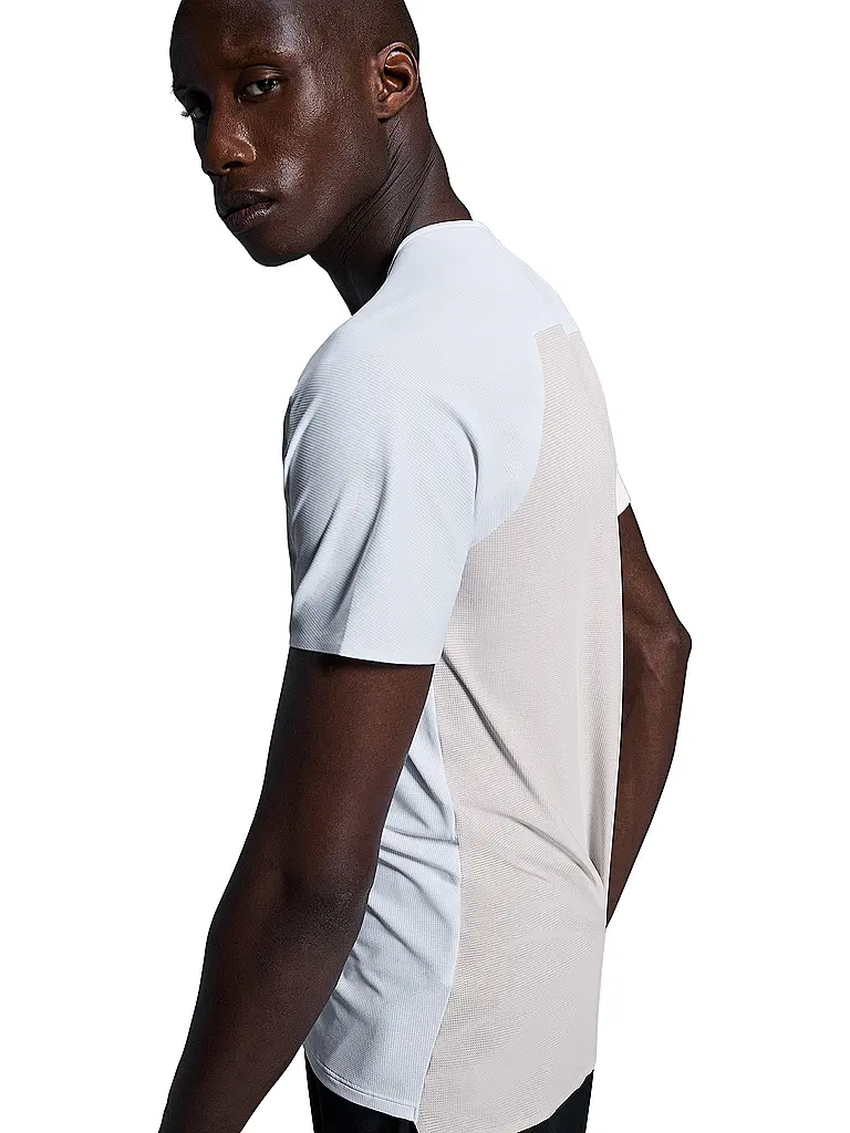 ON | Herren Laufshirt Performance-T | weiss