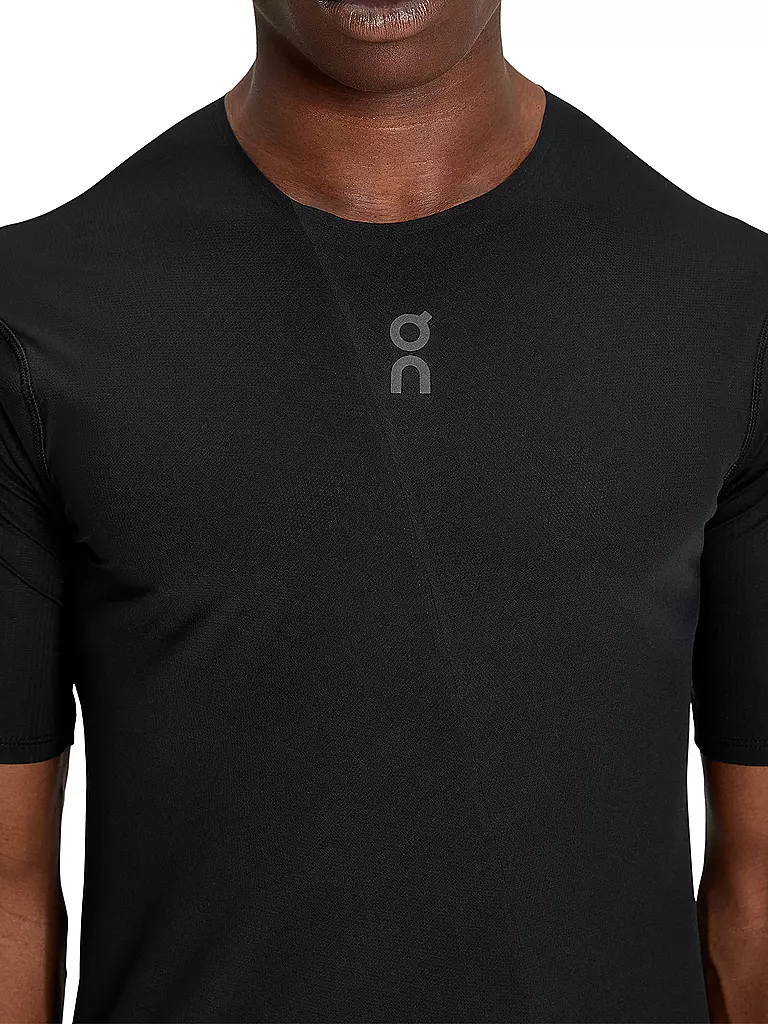 ON | Herren Laufshirt Ultra Trail | schwarz