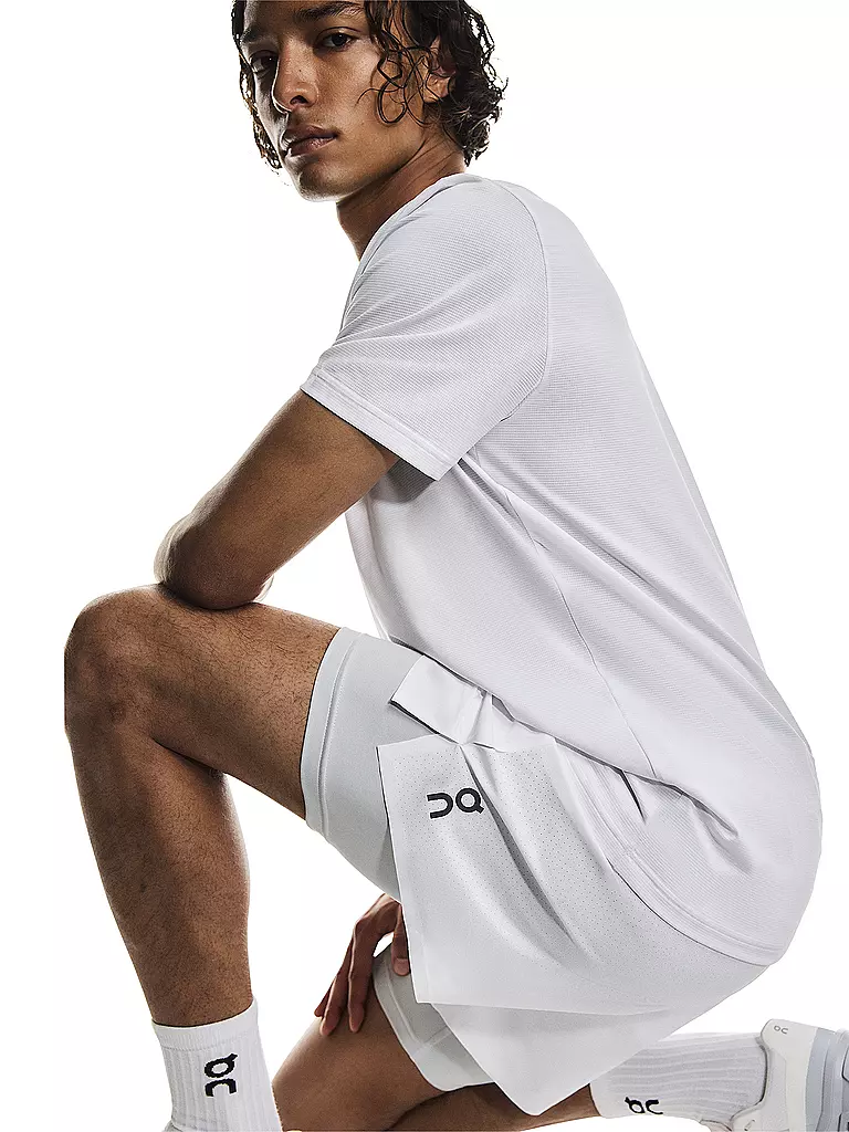 ON | Herren Laufshort Performance 2/1 | weiss