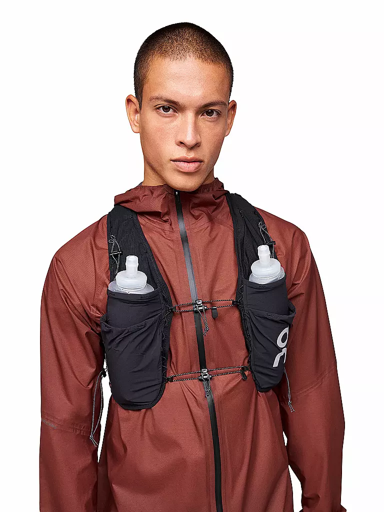 ON | Trinkweste Ultra Vest 10L | schwarz