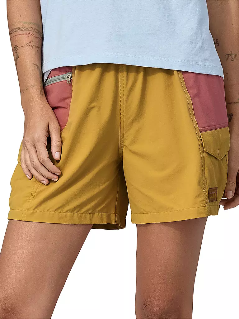 PATAGONIA | Damen Short Outdoor Everyday 4" | gold