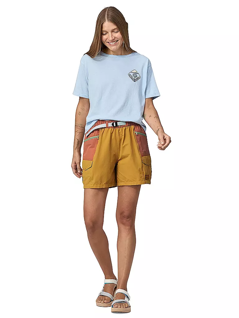 PATAGONIA | Damen Short Outdoor Everyday 4" | gold