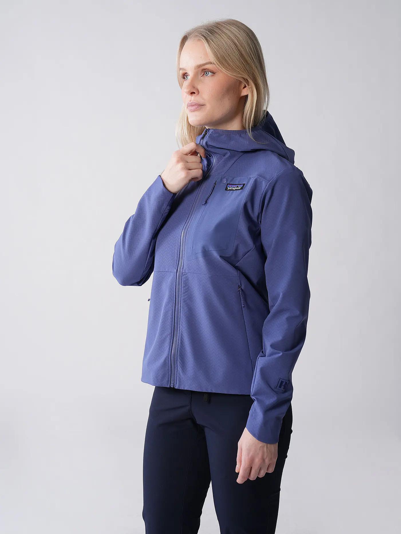 PATAGONIA | Damen Softshelljacke R1® CrossStrata | lila