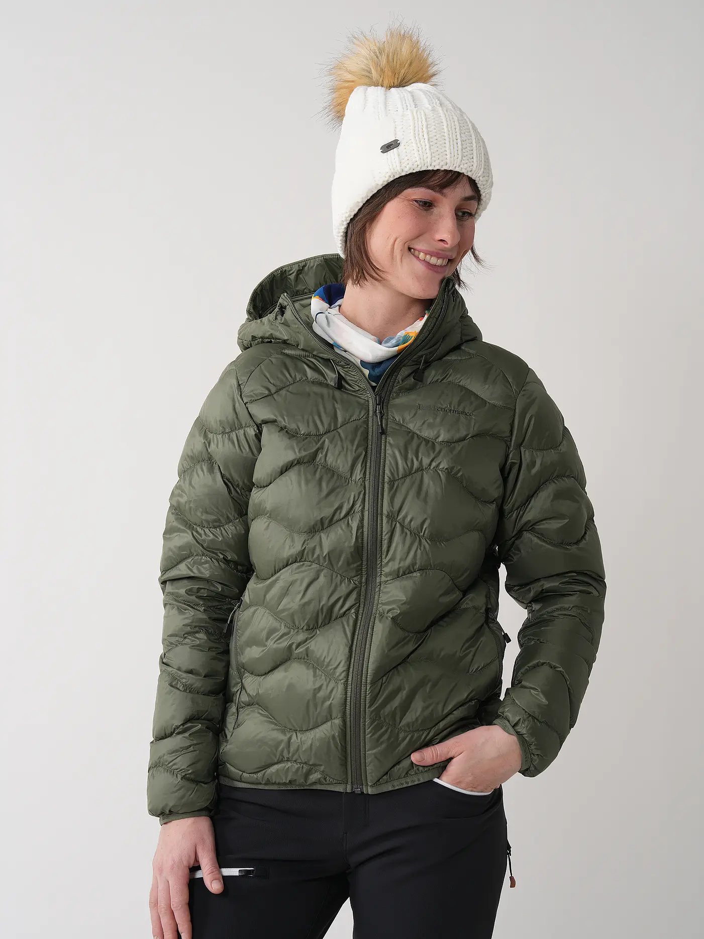 PEAK PERFORMANCE | Damen Daunenjacke Helium Down Hoodie | olive