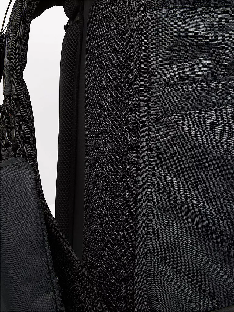 PINQPONQ | Rucksack Komut Medium 37L | schwarz