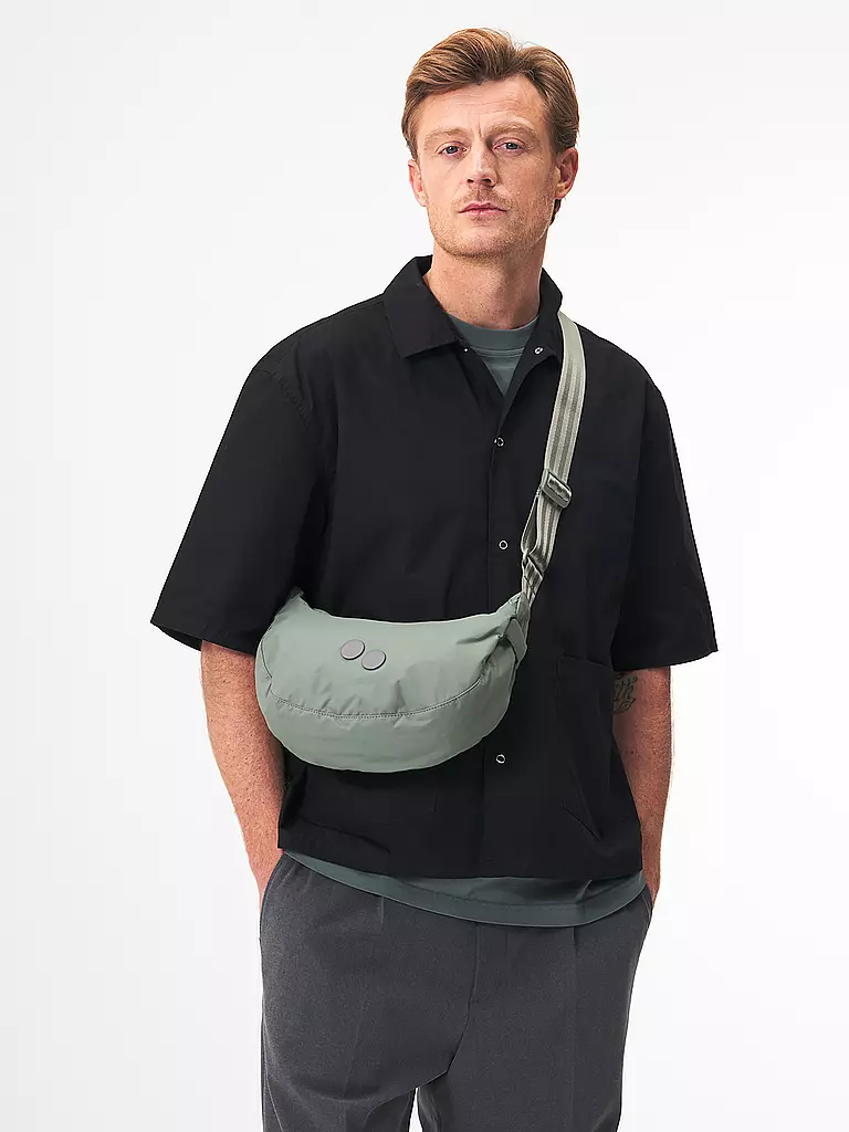 PINQPONQ | Umhängetasche Krumm Small 3,5L | Grün