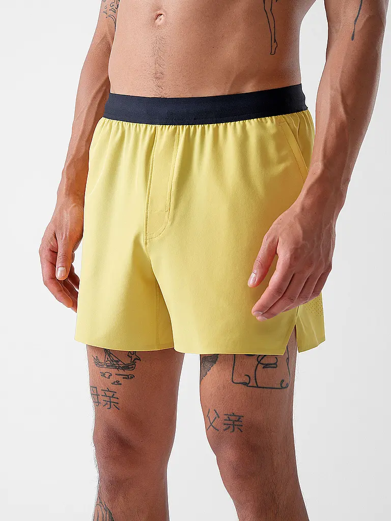 UNDER ARMOUR | Herren Fitnessshort UA Halo Train | 